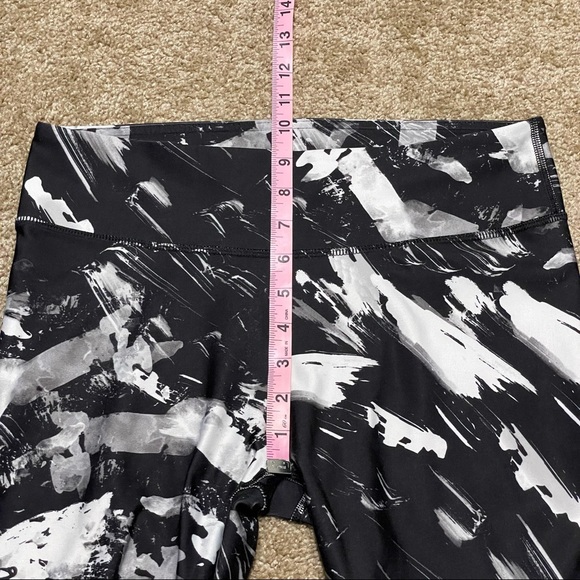 Fabletics Powerhold Leggings Size Medium - Picture 7 of 8